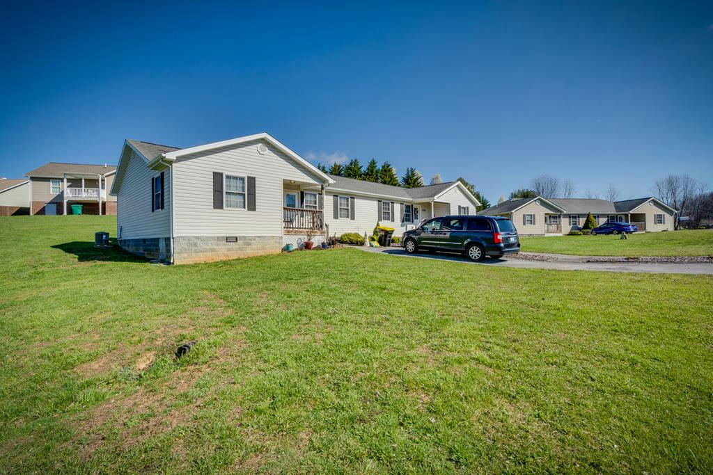 14251 LARIAT LOOP, ABINGDON, VA 24210, photo 1 of 19