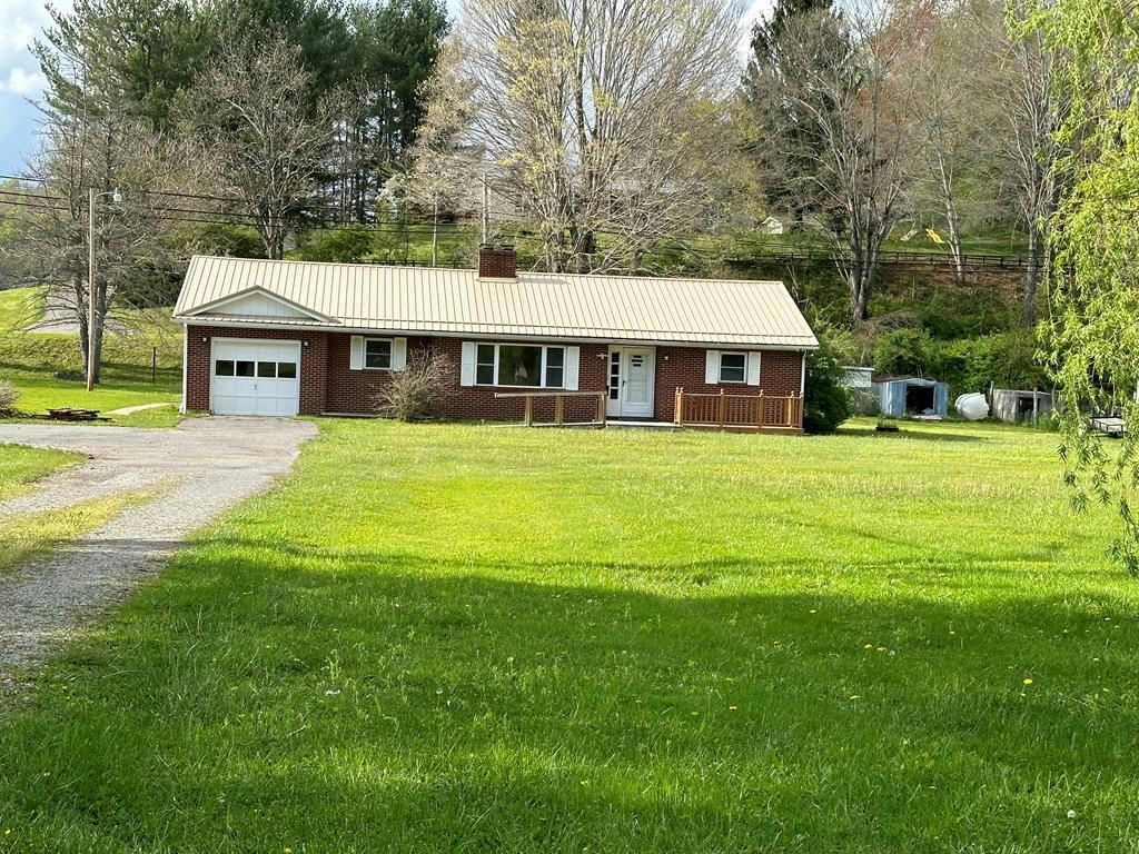 36817 G C PERRY HWY, BLUEFIELD, VA 24605, photo 1 of 22