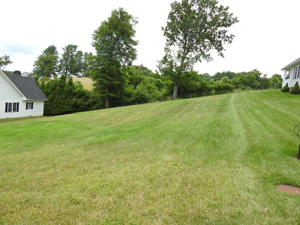 TBD CARRIAGE DR, GALAX, VA 24333, photo 1 of 4